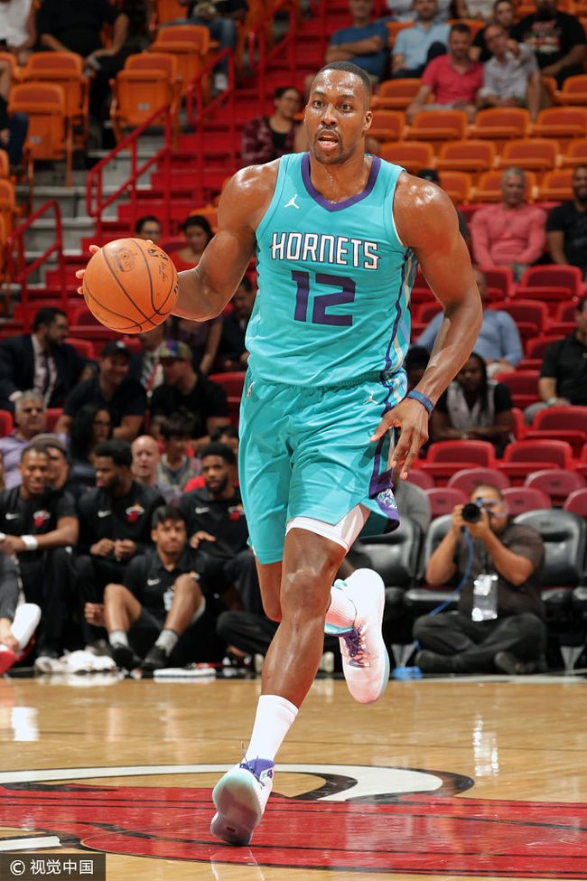 包含窗口期欧篮联传出新动向；夏洛特黄蜂再遭质疑；管理层表态——目标明确；更衣室氛围转暖的词条