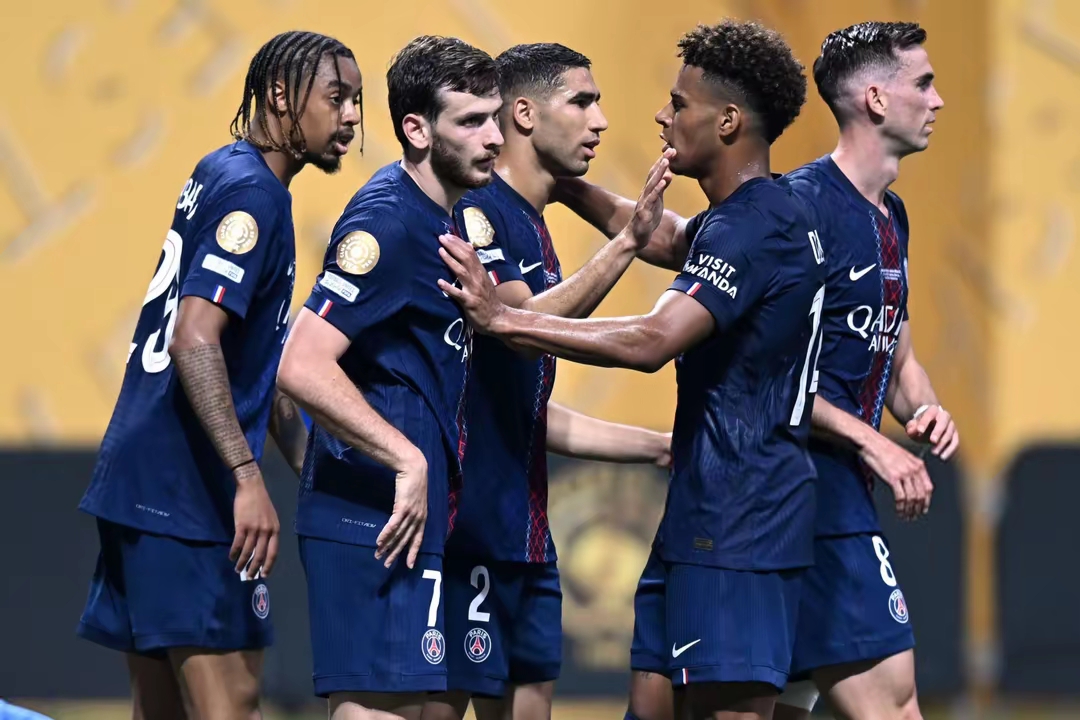 九游老版本下载-葡超倒计时，拜仁慕尼黑赛前再遭质疑，细节引发关注，态度坚定，身体对抗强度拉满的简单介绍